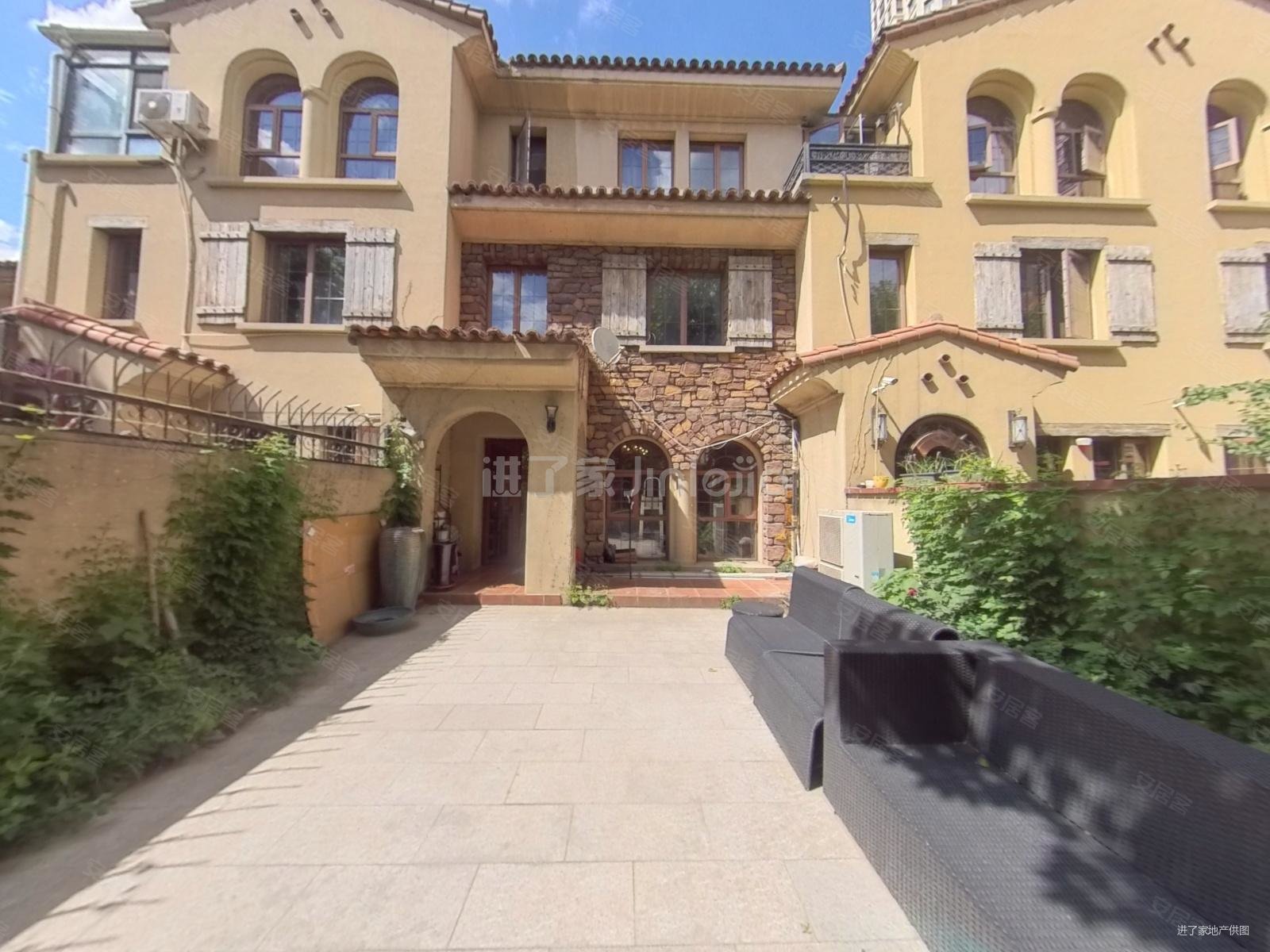 随时看房,卡梅尔天澔园(别墅)二手房,920万,5室2厅,3卫,222平米-天津