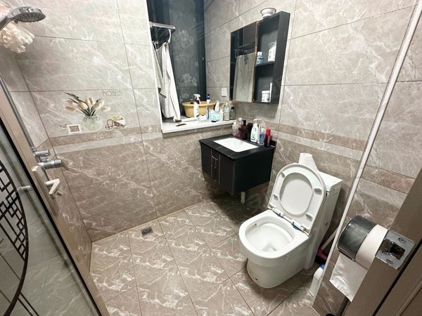 三亚吉阳荔枝沟东岸村公寓嘎嘎新,东岸安置两室精装修