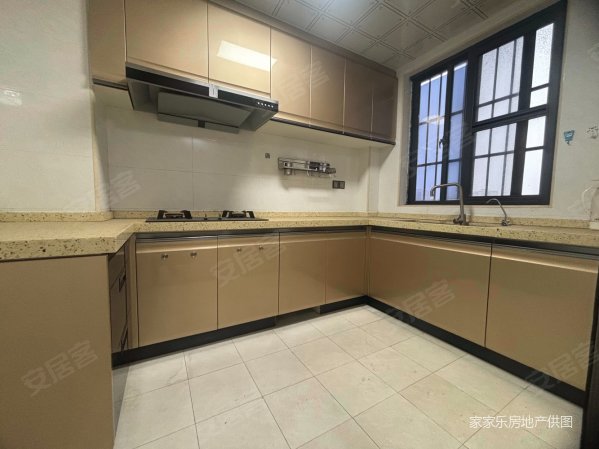 石湾嘉豪御景城大四房二卫单价只要7字头