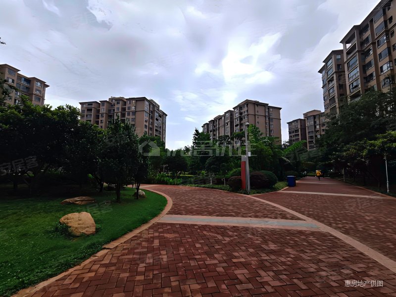 毛坯朝向南北3室140平滇池宜城西南海180万