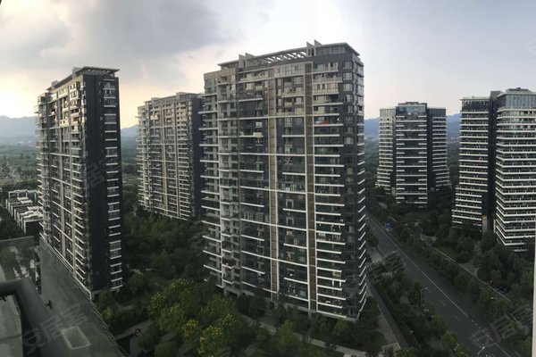 朗郡庭园(公寓)