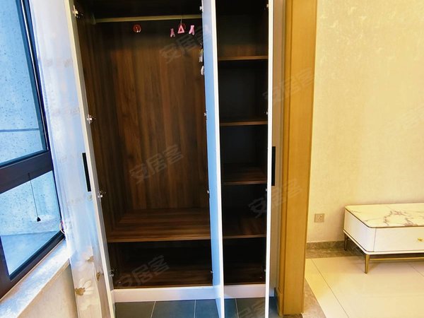 包头九原富力城富力城(D区)新装修 有空调 温馨两居 家具家电齐全拎包入住 干净立整出租房源真实图片