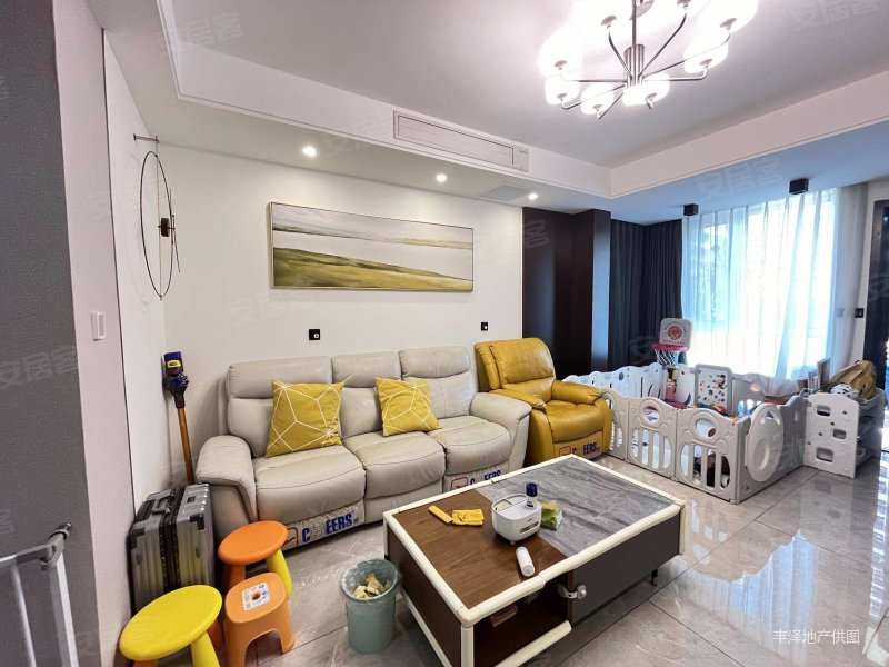 非常豪华的装修 领包入住 满五 看好价格可以谈,世茂红墅湾(别墅)二手