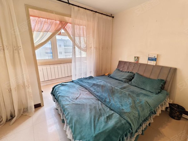 包头昆都仑火车站二化小区科技大学 吾悦商圈 二化小区 精装修 拎包入住 短租可议出租房源真实图片