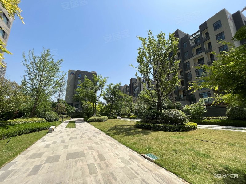 低单价三叶草户型,南北双阳台,采光刺眼,建业桂园二手房,148万,3室2厅