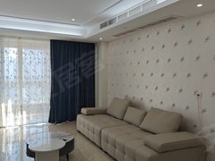 温岭城西温岭银泰九龙园三室两厅两卫，自住精装修月租金4800元出租房源真实图片