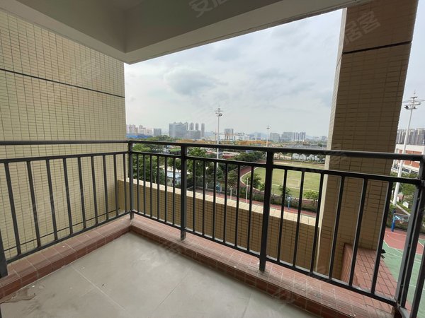 生物百泰聚龙山高新区,精装二房二厅,交通方便商业配套齐,坪山租房