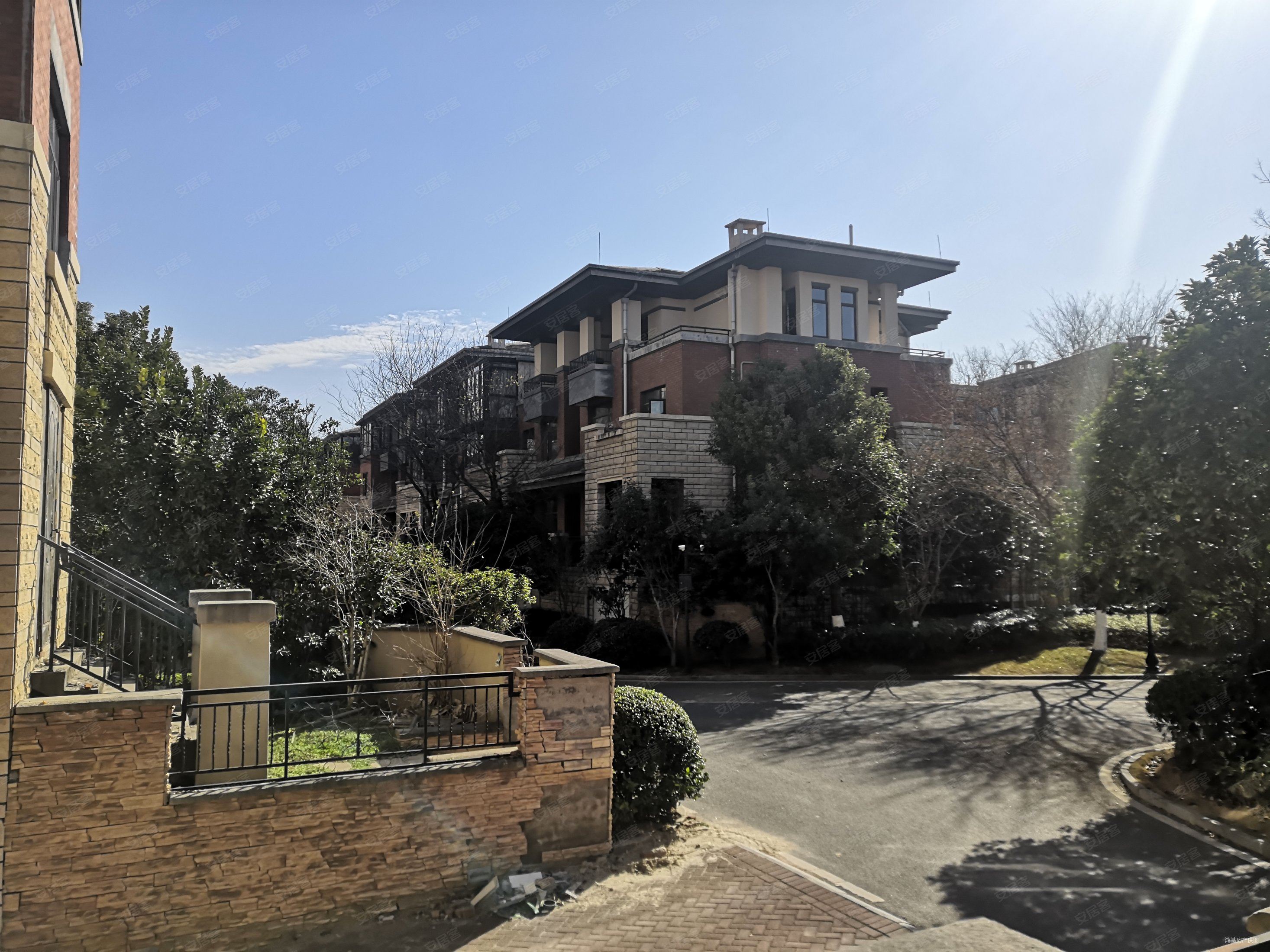 银亿上尚城豪装联排别墅带电梯上下四层家具家电全送