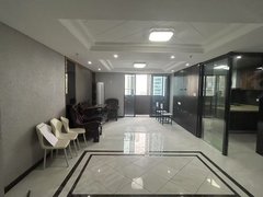 常熟东南开发区东南开发区中心紫晶城 精装3房 设施齐全 干净清爽 采光好 随时拎包入住出租房源真实图片