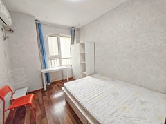 济南高新汉峪三室！靠近汉峪金谷，舜泰广场，重汽大厦，中铁银座 随时看房出租房源真实图片