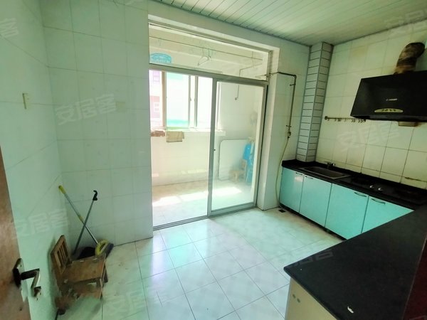 西安莲湖城西客运站丰盛园小区房源采光好,南北通透,业主诚意出出租