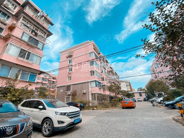 上海浦东北蔡绿川新苑小户型,一梯四户,交通便利,采光充足,精装修出租