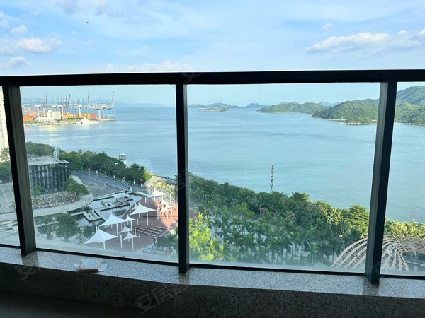 深圳盐田沙头角玺湾一线海景大三房 壹海城玺湾  家私电器齐全 随时