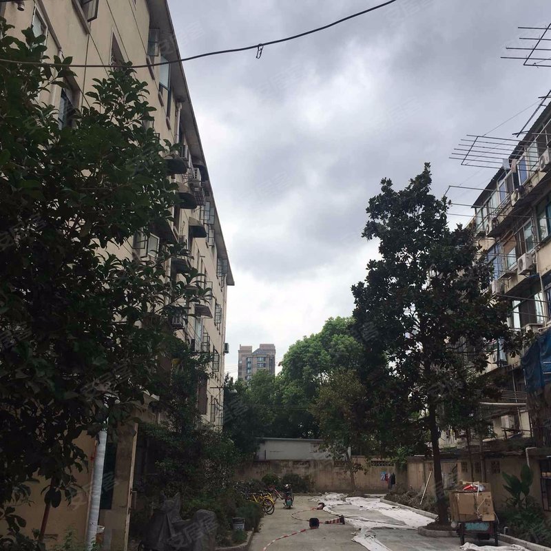 淞南新村小区中外环之间