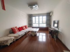 巴音郭楞库尔勒新市区塔指旁鸿丰市场内两室两厅,家具家电齐全,拎包可入住出租房源真实图片