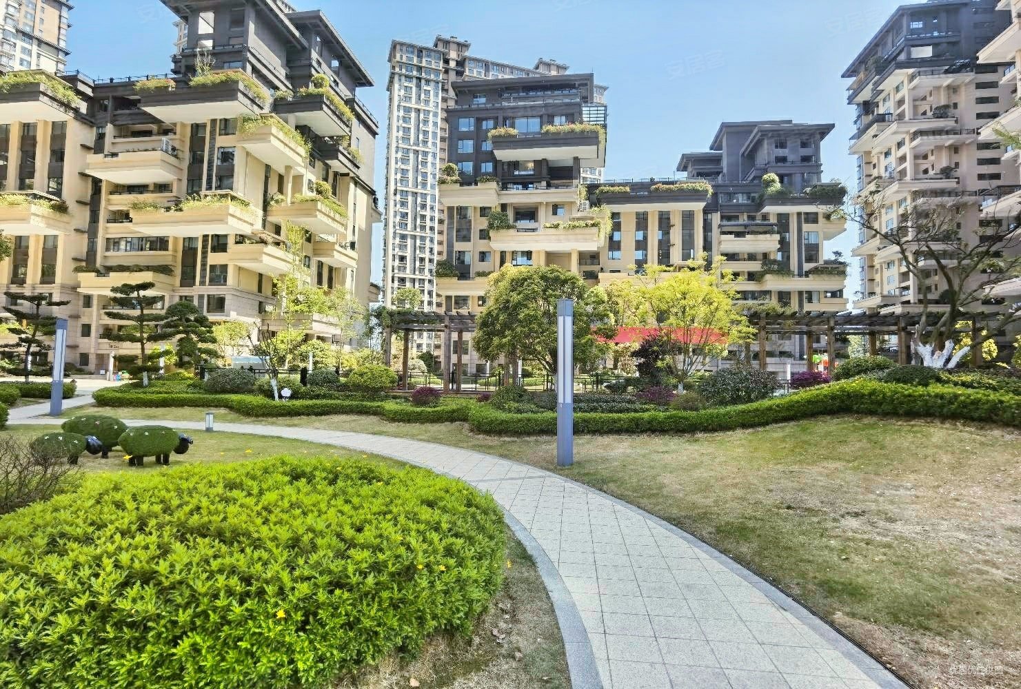 保利溪湖洋房精装四房双阳台带洗衣间带地暖满两年关门卖125万