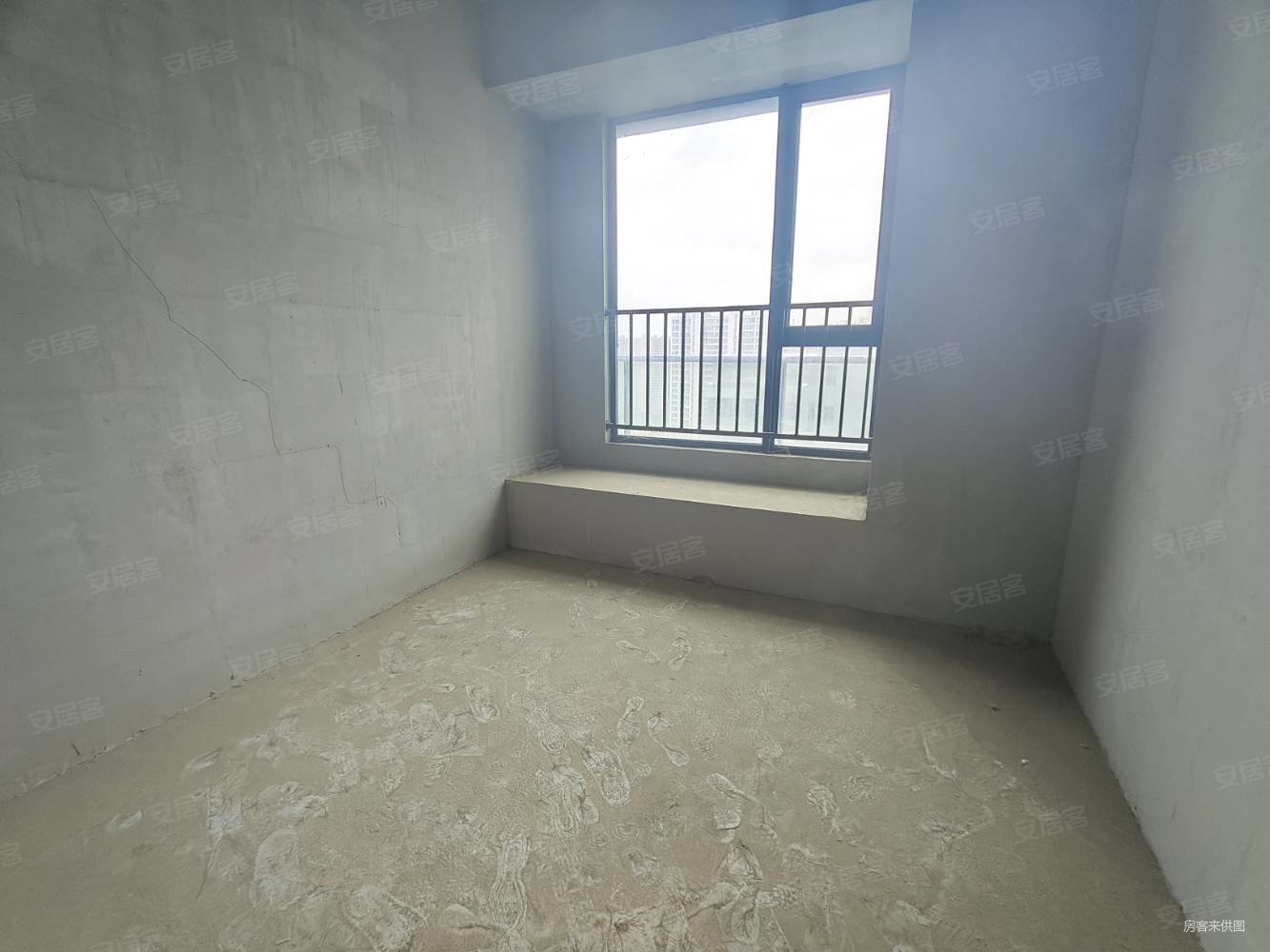 望度山月4室2厅2卫174㎡南北130万