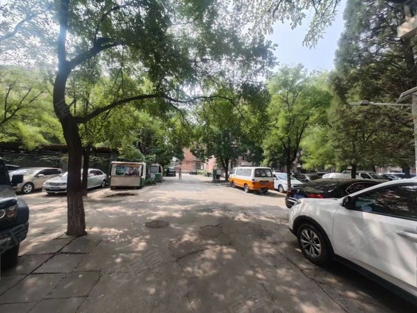 北京丰台长辛店张郭庄小区园博园 张郭庄小区 1室1厅1卫 配套齐全 包