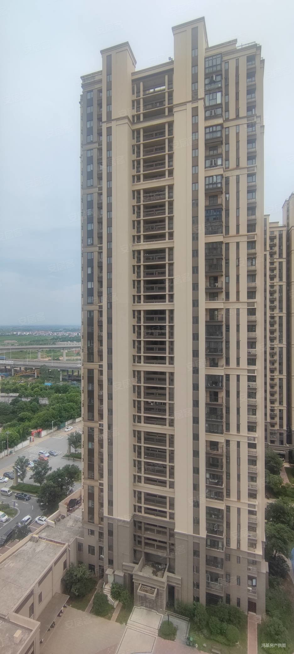 保利春天里南北通透端户精装大三房总价低方便房东急售