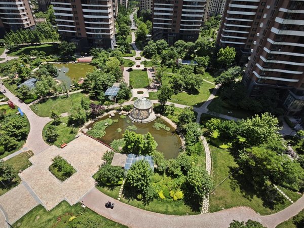 青岛黄岛薛家岛海尔山海湾靠近地铁口,山海湾好观景楼层,看小区景观