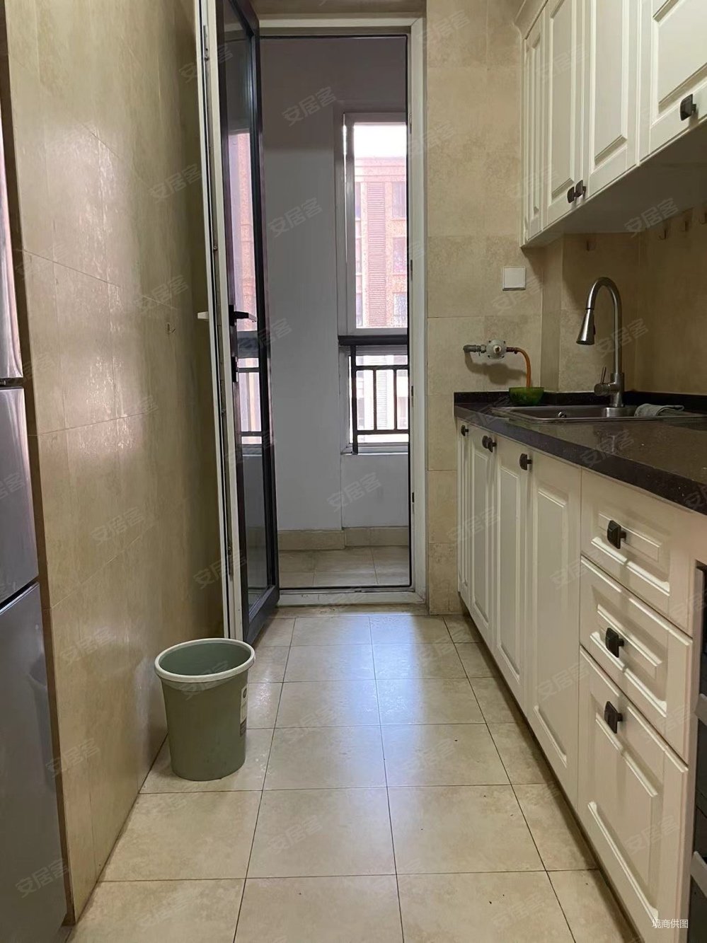 紫御华府 小区中心位置小高层 诚心出售 有钥匙 随时看房