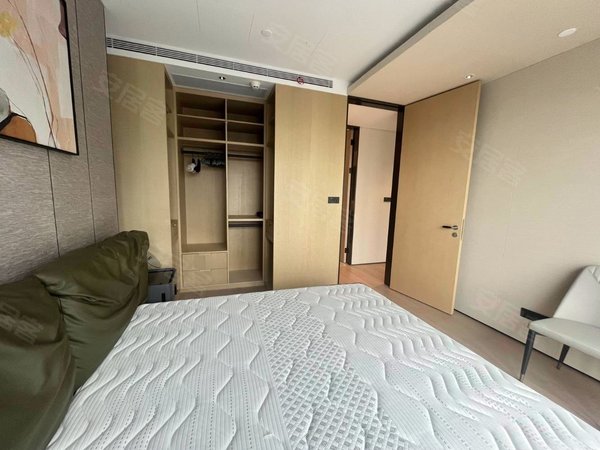 北京朝阳工体盈科中心景苑(公寓住宅)三里屯soho盈科中心景苑 精装一