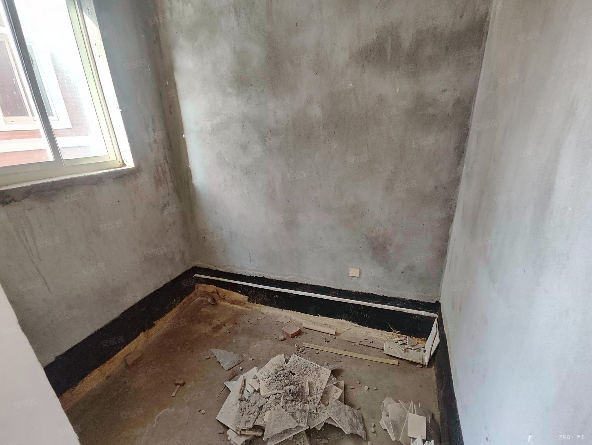 未来海岸(别墅)4室2厅4卫214.94㎡南北120万