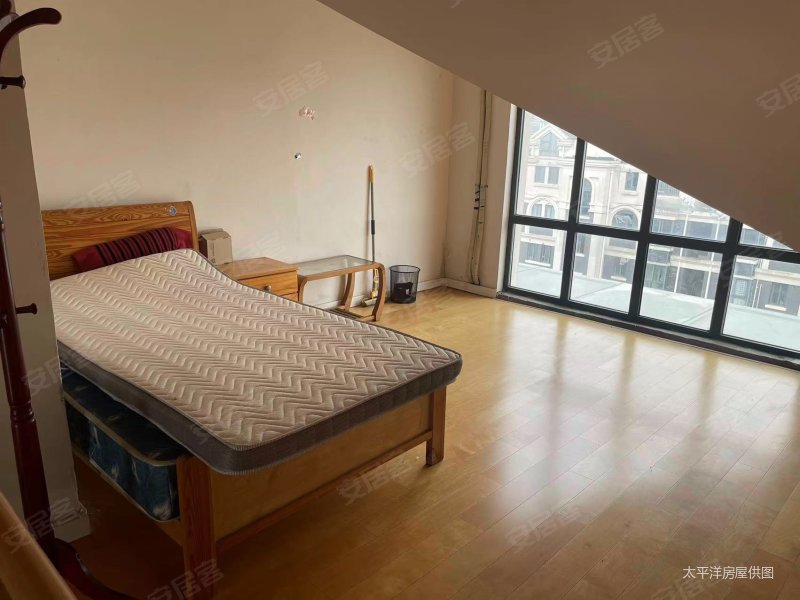 绿地云峰名邸2室2厅1卫81㎡南北260万