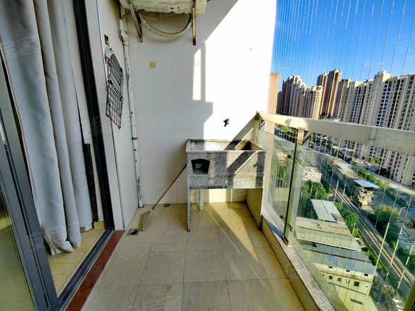 福州马尾江滨东大道海悦公馆海悦公馆 端头三房 采光通透 设备齐全