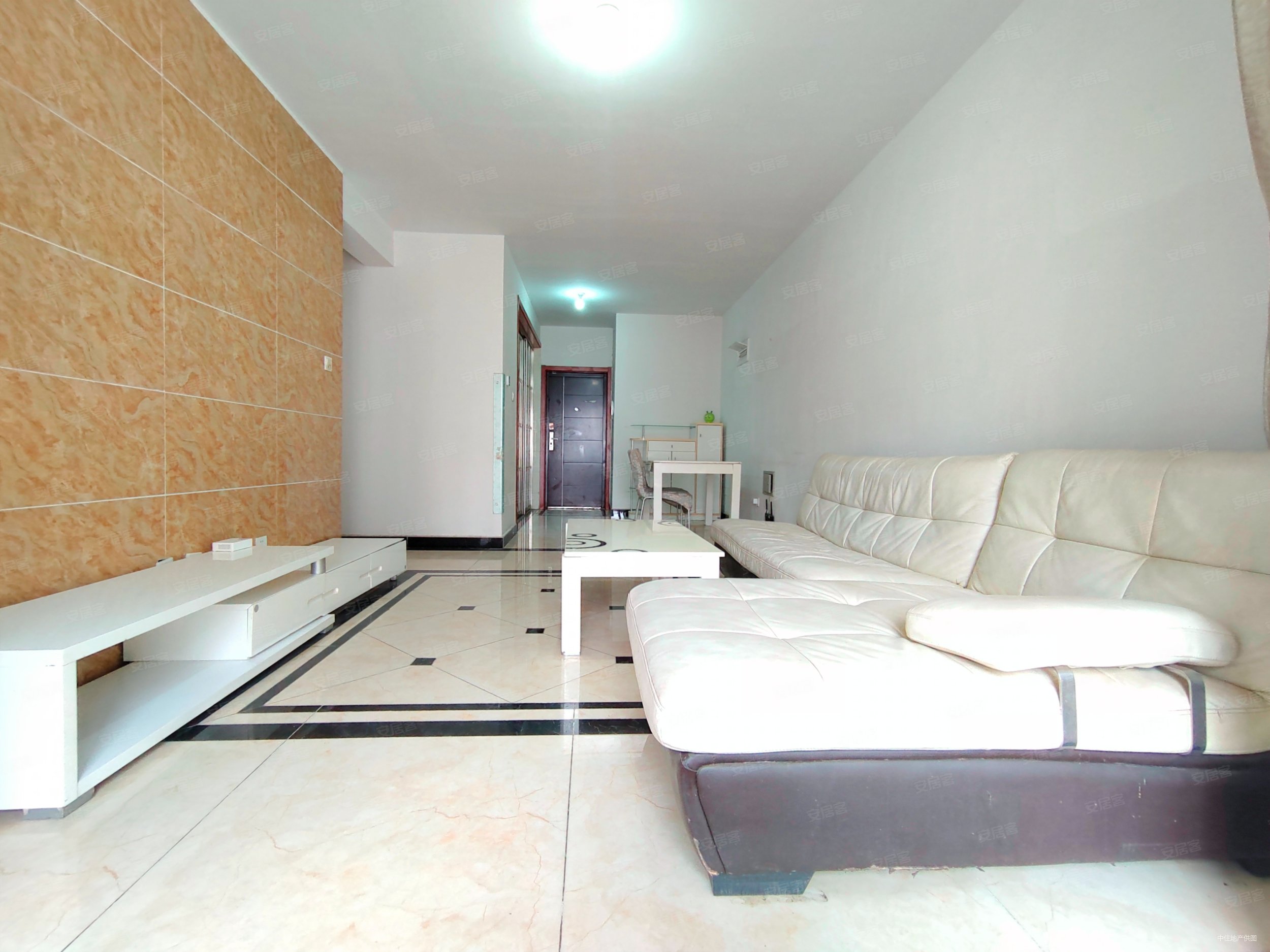 精装修,诚心出售,印象济南,海亮艺术华府,3室2厅1卫!