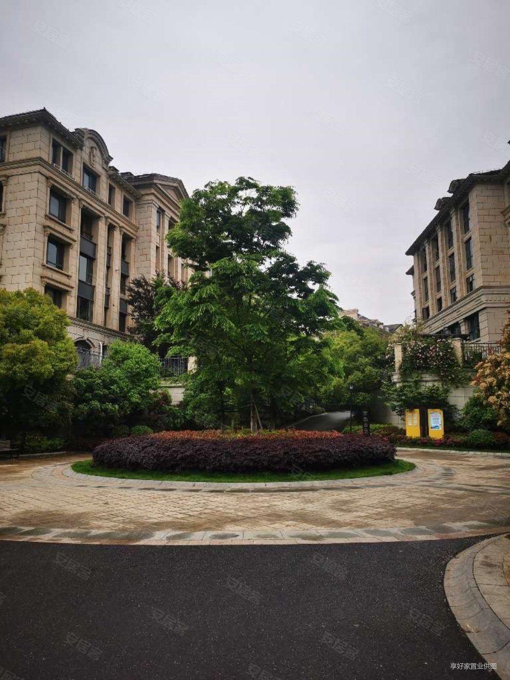 价格是真的便宜,景枫法兰谷二手房,785万,4室2厅,4卫,273平米-南京