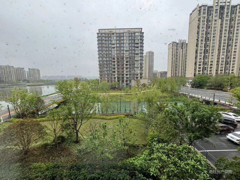 诚心在抛湾头星湖湾 精装看星湖 400万带车位 诚心可谈