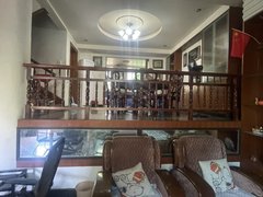 湖州长兴雉城街道二小旁排屋4房出租拎包入住带汽车库出入便利出租房源真实图片