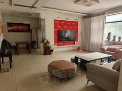 德州齐河城区出租齐都花园精装三室两卫家具家电齐全拎包入住月租金1300出租房源真实图片