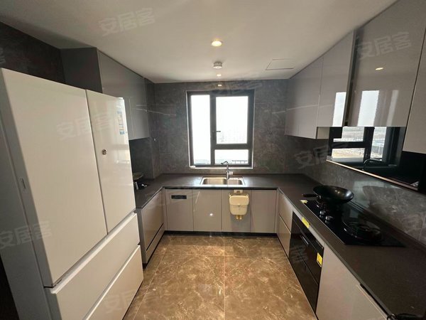 徐州云龙云龙周边万科翠湾中城万科翠湾中城 3800元电梯房 精装修 南北通透出租房源真实图片