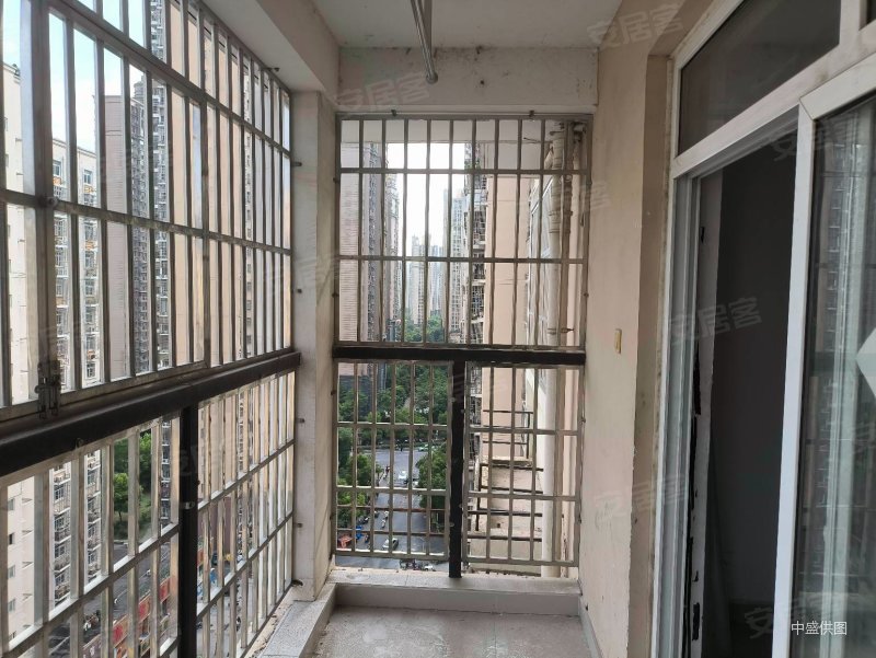 荣城花园北苑 近地铁 大两房 正南 看房方便