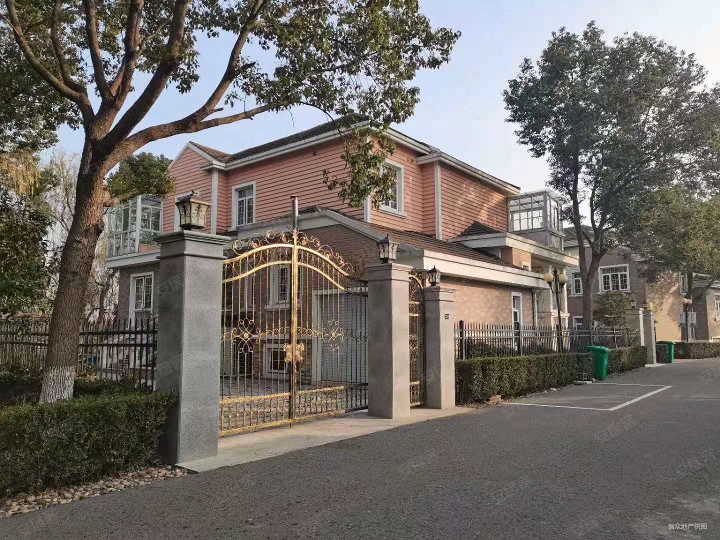 金澄明珠别墅6室3厅6卫619㎡南1890万