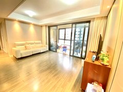 上海青浦华新高品质小区 三房两厅两卫 带字母车位 芝华士家具 管家服务出租房源真实图片