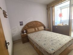 沂源城区银座二中附近一楼,小三室全套家具家电11000可议出租房源真实图片