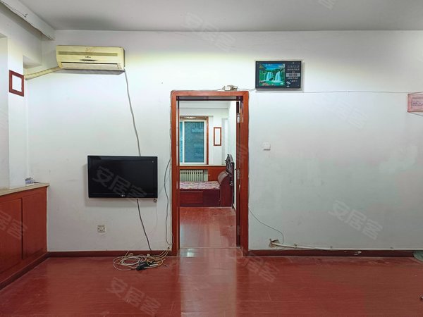 大连甘井子泡崖泡崖七区泡崖七区,九匹马广场,商住两用小门头,干净,我