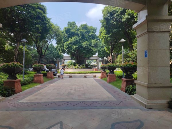 广州番禺汉溪长隆珑翠北区长隆珑翠北区 高层出租视野广 家私家电齐全