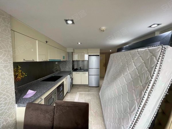 广州天河体育西路正佳万豪金殿万豪金殿高层复式 可注册办公 保养好