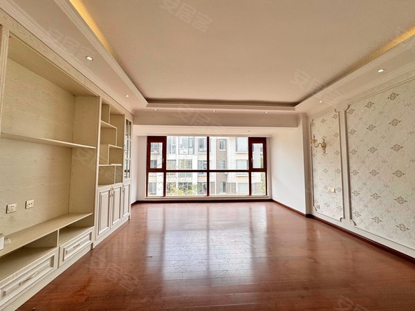 昆明西山滇池度假区滇池卫城蓝谷(别墅)滇池卫城蓝谷 精装小别墅 带