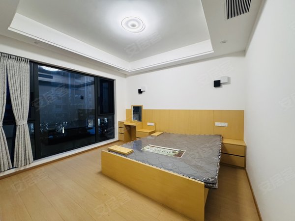 金华婺城湖海塘映湖华府金华罕见大平层6房超大客厅落地窗超大衣帽间全屋智能家居房源多出租房源真实图片