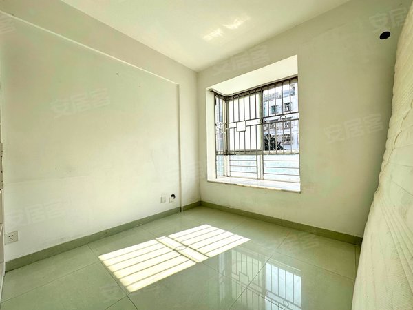 深圳龙岗龙岗中心城榭丽花园二期雅豪祥苑地铁口2房 干净整洁 价格可