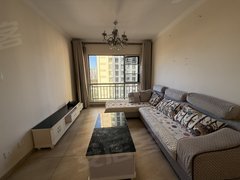 玉溪红塔聂耳音乐广场了！玉溪一中旁 湖畔知城75平 三室一厅 900月出租房源真实图片