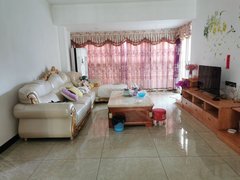 阳春春城春城城区豪景苑电梯中层精装大三房月租金1600元即可拎包入住！出租房源真实图片