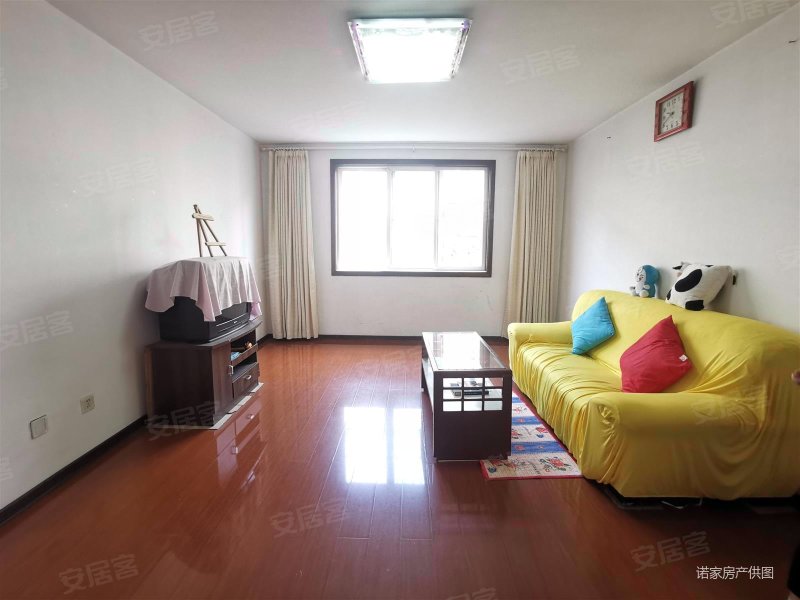 毓秀园多层四楼 南北通透大两室 地铁口 近公园医院