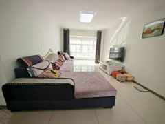 兰考兰考县兰考县城兰考道南阳光尚城中等装修三室两厅一卫家具家电齐全南北通透出租房源真实图片