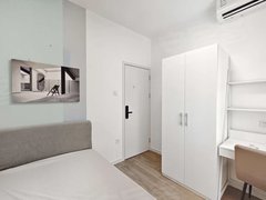 深圳龙岗坂田大族云峰！领包入住~0中介~实图实价！民水电！10号线五和站出租房源真实图片